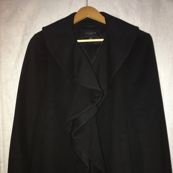 Ann Taylor 🌟 100% Wool Black Coat - Size M - Picture 1 of 6